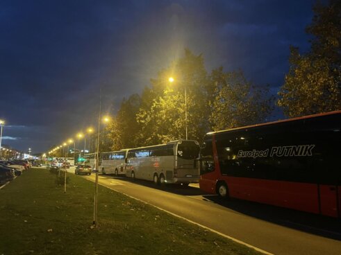 Otežan saobraćaj u Beogradu zbog SNS autobusa 5