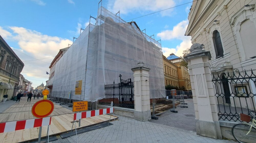 Posle veštačenja - rušenje: Čijom krivicom je propala zgrada Crkvene opštine u Novom Sadu? 1