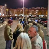 Redari i obezbeđenje vređali i pretili: Veliki redovi za koncert Brajana Adamsa u Areni zbog propusta organizatora 3