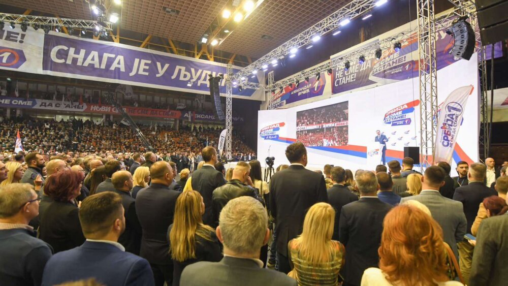 Predizborni miting SNS-a u Novom Sadu: Spensom se orilo „Aco Srbine“, Vučić se osvrnuo na podršku Jokića i Pejakovića 3