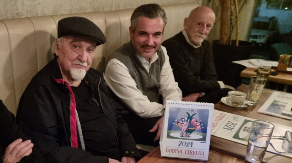 Koraks uručio Kalendar za 2024. "budućem gradonačelniku Beograda" 1