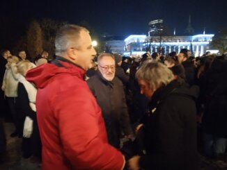 Skup „Srbija protiv nasilja“obeležili brojni incidenti, napad na direktora RZS, početak štrajka glađu Tepić i Aleksića (VIDEO, FOTO) 2
