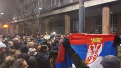 Završen protest ispred sedišta RIK-a u Beogradu: Manje incidenata nego juče, pridružio se ProGlas, protesti se nastavljaju do ispunjenja zahteva (VIDEO, FOTO) 4