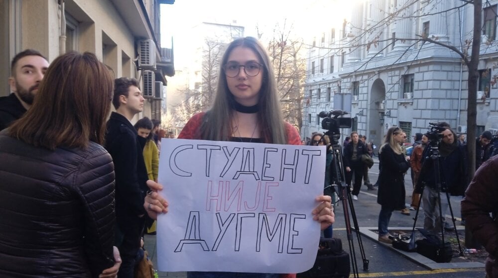 Studentkinja iz Novog Sada na blokadi: Poenta je da nađemo kvalitetne ljude koji žele da urade nešto za svoju državu 1