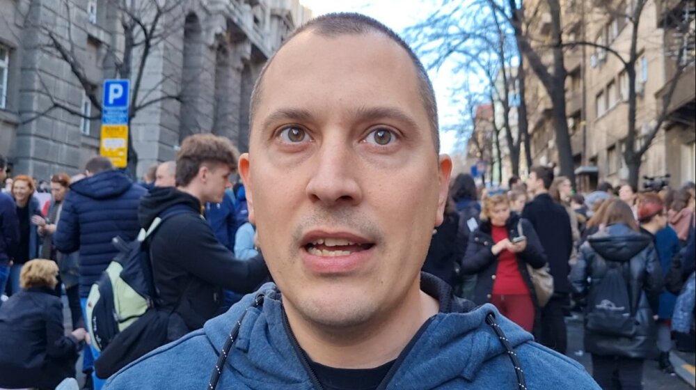 Bojan Simišić (Eko straža) : Građani žele promenu izbornih uslova, a ne nasilnu smenu vlasti 1