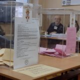 Incident ispred glasačkog mesta u Raški, vređan član OIK 2