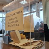 "Promena vlasti je malo verovatna": Nemački mediji o "prljavoj" izbornoj kampanji i izborima u Srbiji 13