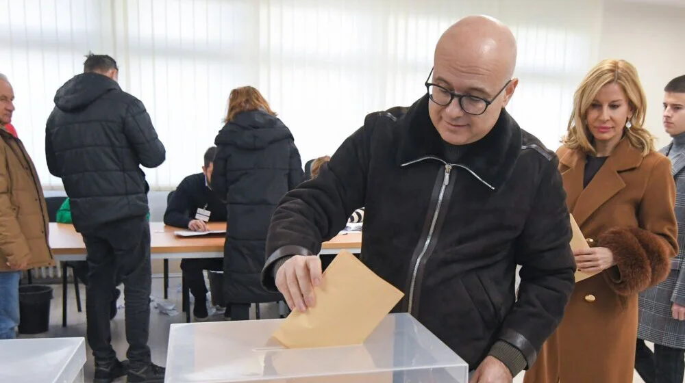 Novi mandatar Miloš Vučević na decembarskim izborima ubedljivo izgubio na svom biračkom mestu 1