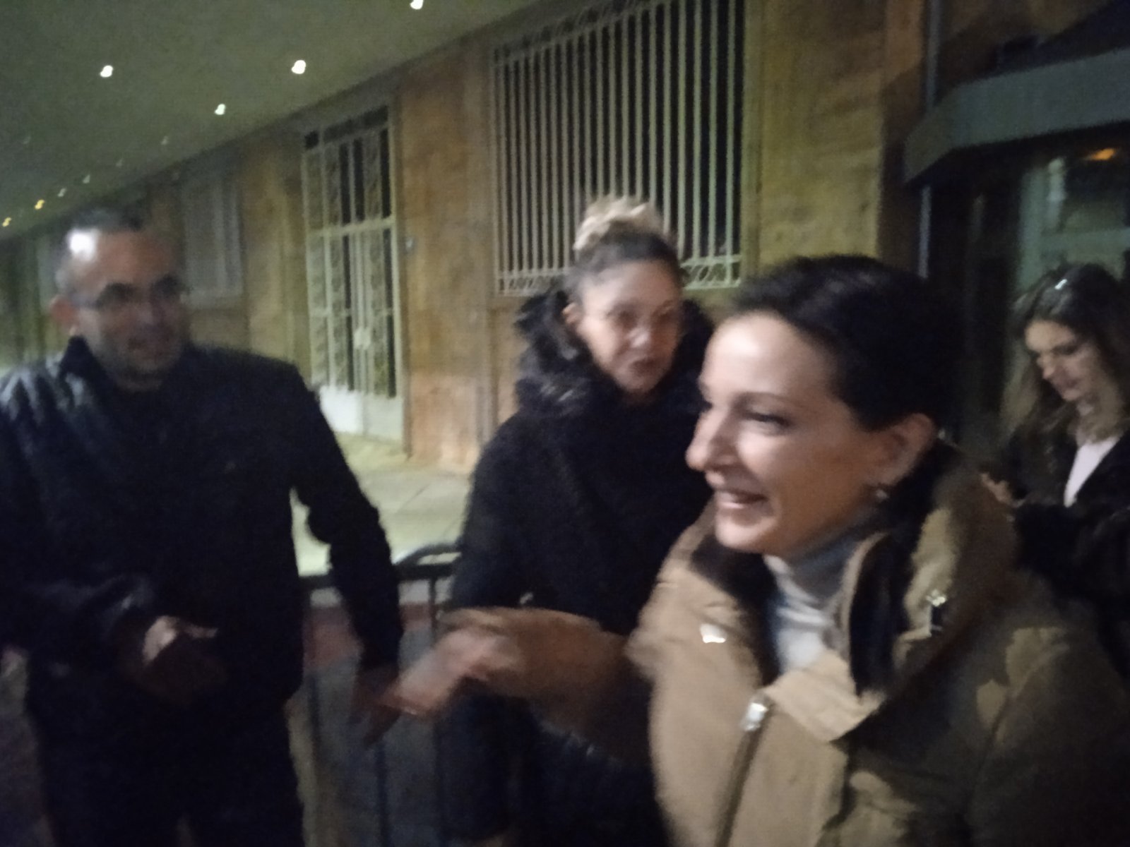 Završen četvrti protest ispred RIK-a, još dve poslanice stupile u štrajk glađu (FOTO, VIDEO) 7 Završen četvrti protest ispred RIK-a, još dve poslanice stupile u štrajk glađu (FOTO, VIDEO) 7