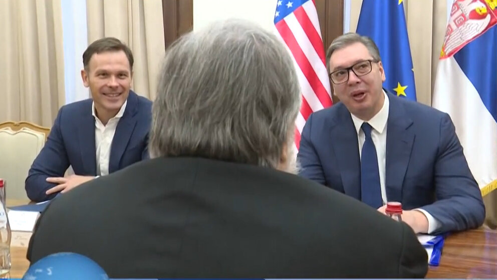 Vučić s Voznijakom podseća na Vučića s Đulijanijem: Da li je poseta suosnivača Epla u funkciji kampanje? 1