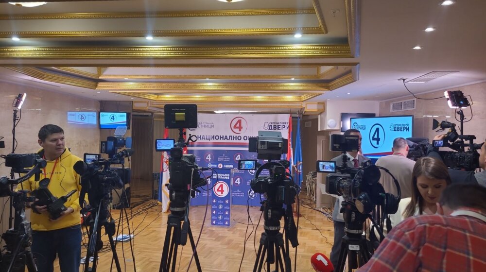 Obraćanje Dveri i Zavetnika u štabu u hotelu "Moskva" očekuje se oko 20.30 1