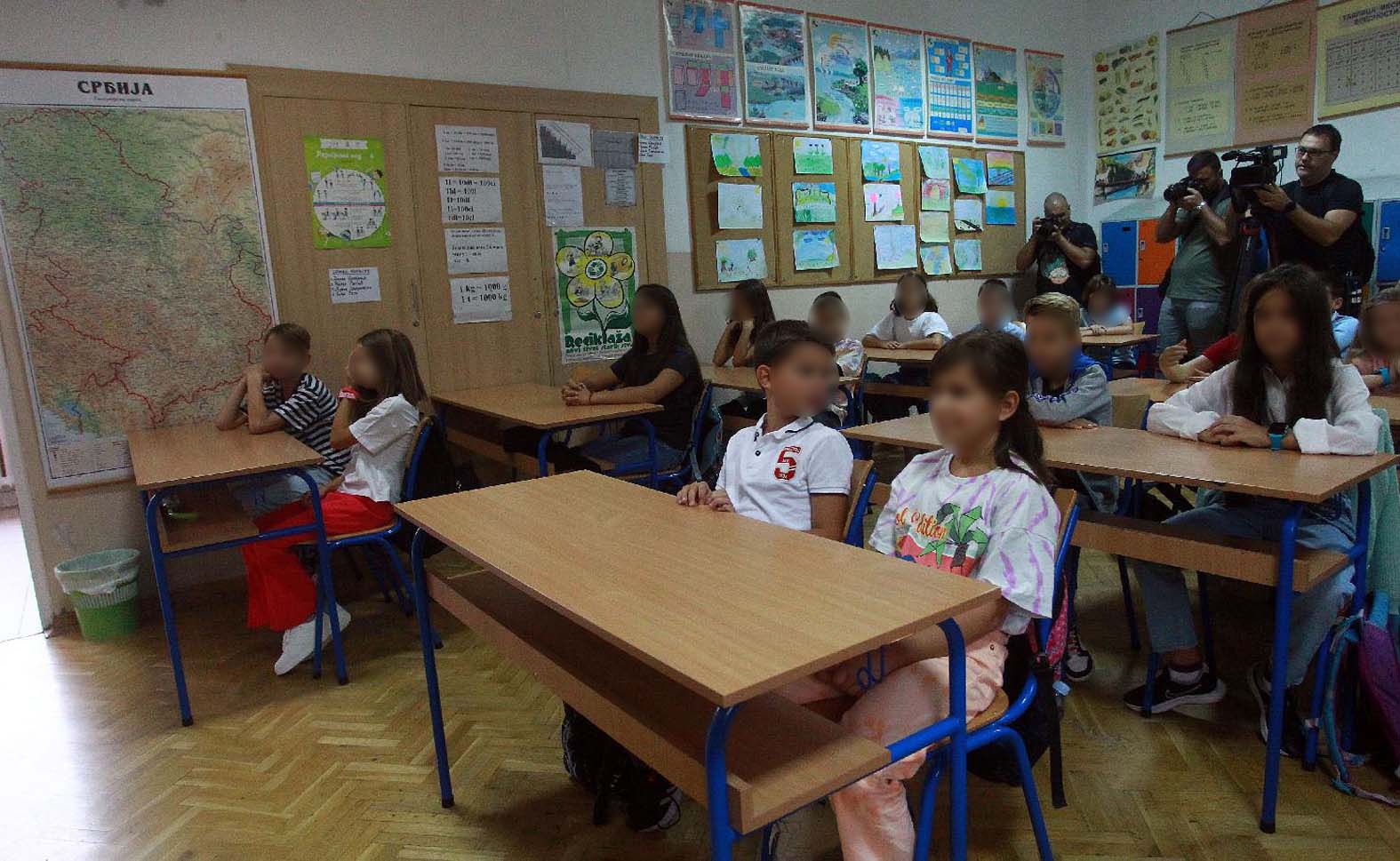 "Kako su krenuli moraće da otvaraju SNS akademiju za buduće prosvetare": Burne reakcije na novi Pravilnik o ocenjivanju 2