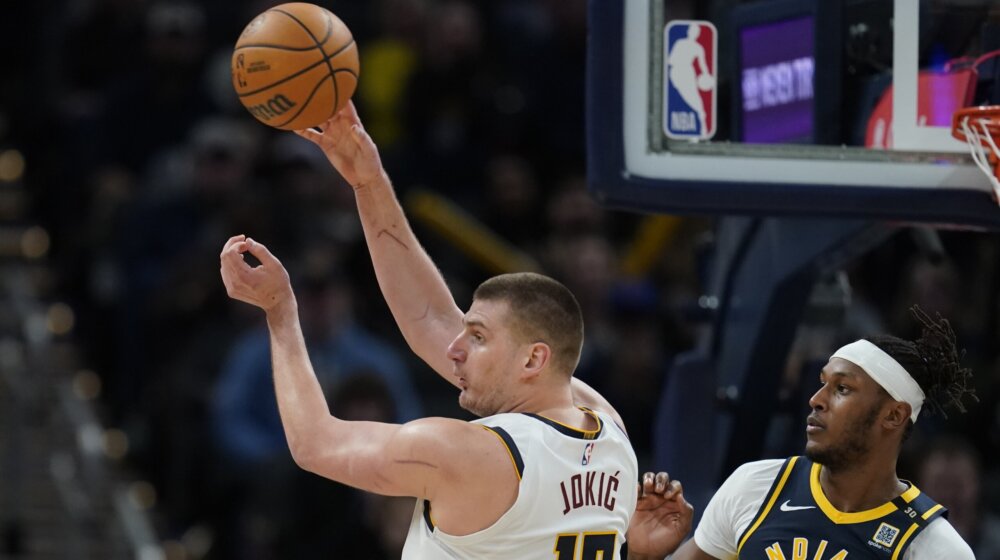 Jokić častio saigrače novim tripl-dablom i odsudnom trojkom za pobedu protiv Indijane (VIDEO) 1