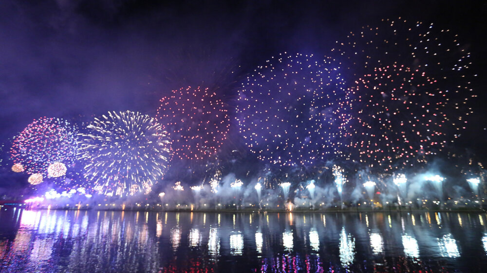 Još jedno u nizu propalih obećanja da neće biti novogodišnjeg vatrometa: Kako su Beograđani ipak gledali vatromet iz mnogih delova garada? 1