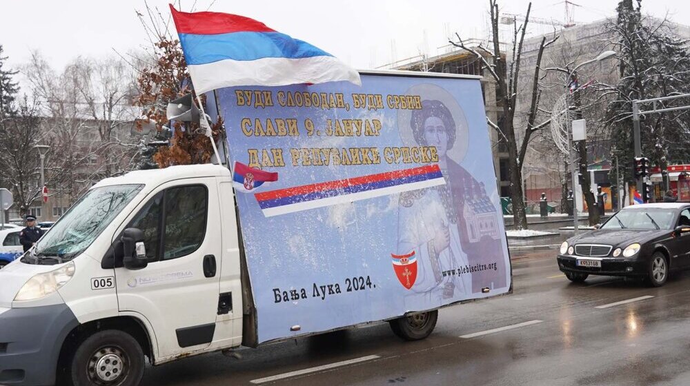 “Paljenje zastave u Zenici - poruka da za Srbe nema mesta u Federaciji BiH”: Profesor Vitomir Popović za RTRS 1