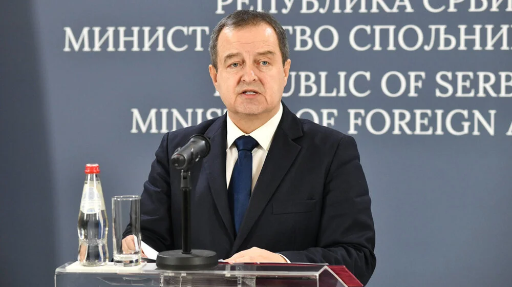 Ministrar unutrašnjih poslova Slovačke sa Dačićem: Fic u stabilnom ali i dalje kritičnom stanju 10