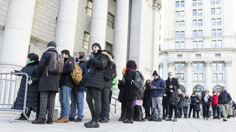 Objavljivanje dokumenata Džefrija Epstajna srušilo veb stranicu suda: Razotkrivene njegove veze sa Bilom Klintonom, Donaldom Trampom, Bilom Gejtsom... 1