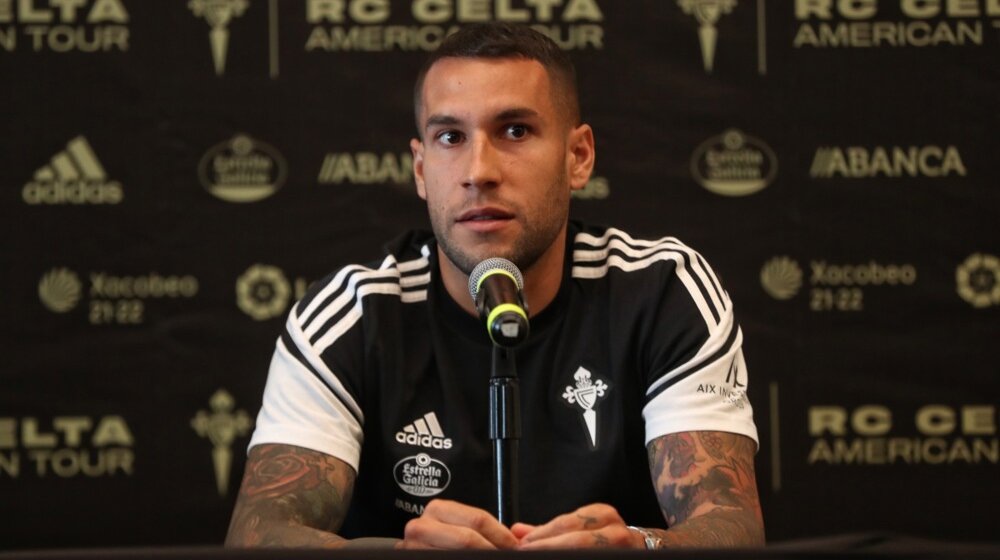 Španski fudbaler ide na sud zbog optužbi da je neprikladno dodirnuo maskotu kluba 1