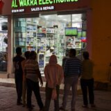 Posle 70 godina otvorena prva prodavnica pića u Saudijskoj Arabiji 7