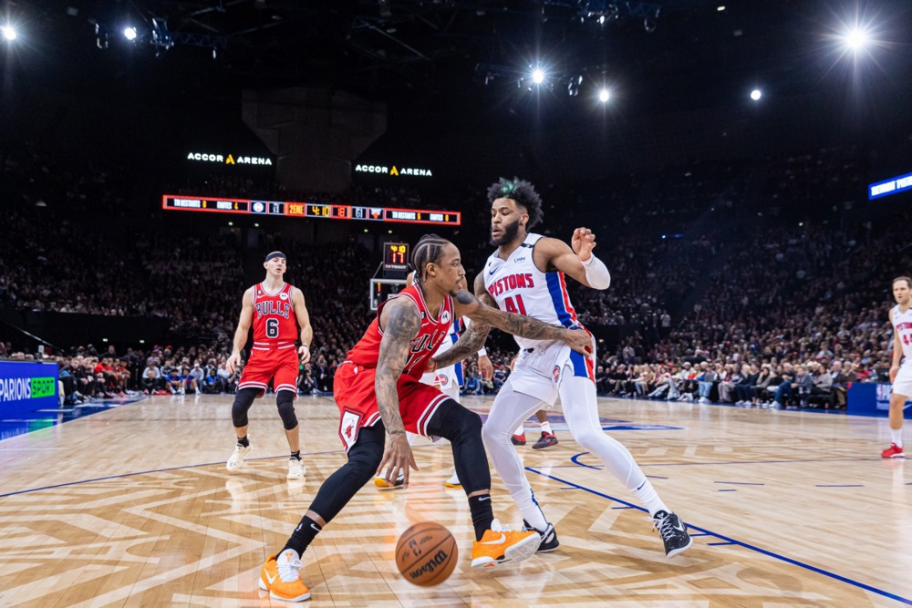 Pariz u susret Olimpijskim igrama otvorio vrata za NBA, 33 godine posle prvog gosta otuda: Lejkersi 1991. sa Medžikom i Divcem, s kojim Perasović nije hteo ni da se pozdravi 2