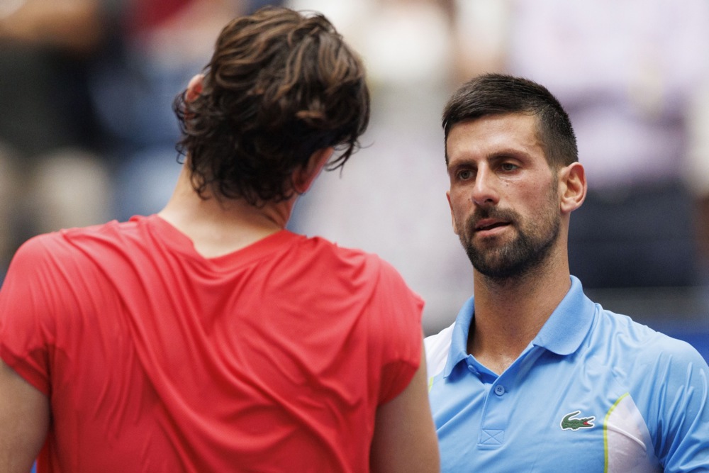 Đoković u četvrtfinalu protiv Amerikanca Frica: Njihov jedini prethodni duel u Melburnu nije imao svedoke do kraja 2