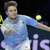 Hongkong: Kecmanović bio na pragu seta odluke, 18-godišnji Kinez na talasu pobede protiv Đerea 2