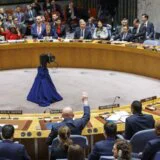 Šta se sve dešavalo u prepunoj dvorani UN i ko je sem Srbije bio protiv rezolucije o genocidu u Srebrenici? 8