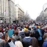 "Nisu se svi građani Srbije primili na rusku propagandu": Euromaidan press o zastavi sa protesta u Beogradu 7