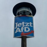 Nemački političar pogođen pikslom u glavu, noć proveo u bolnici 9