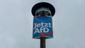 Nemački političar pogođen pikslom u glavu, noć proveo u bolnici