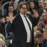 Trinkijeri na izlaznim vratima Žalgirisa 5