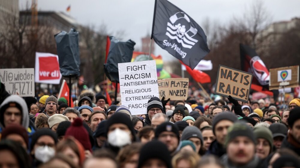 Šolc i Berbok na demonstracijama protiv krajnje desnice u Nemačkoj 1