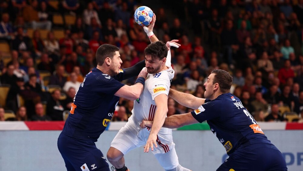 Fudbal, vaterpolo, sad i rukomet: Mađari kamičak u cipeli našeg sporta, Srbiji male šanse za drugi krug u Nemačkoj 2 Fudbal, vaterpolo, sad i rukomet: Mađari kamičak u cipeli našeg sporta, Srbiji male šanse za drugi krug u Nemačkoj 2