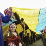 "Rusija sistematski uništava nacionalni identitet i tlači Ukrajince u zemljama koje smo istorijski naseljavali": Zelenski potpisao dekret na Dan jedinstva 11