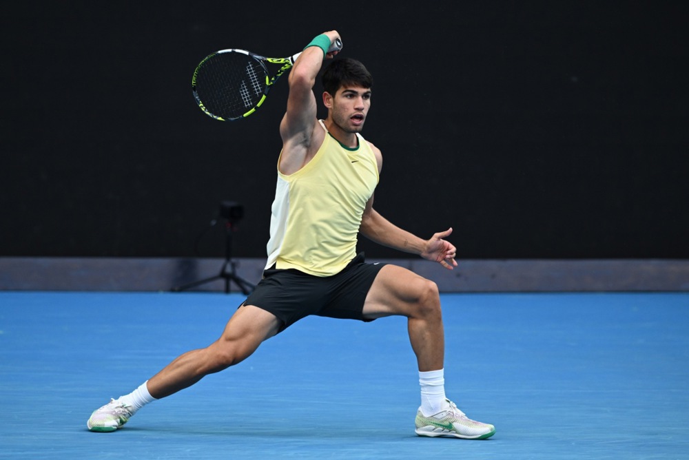 Potpuna prevlast mladog španskog asa u osmini finala: Alkaraz skršio Kecmanovića pravovremenim brejkovima u sva tri seta 2 Potpuna prevlast mladog španskog asa u osmini finala: Alkaraz skršio Kecmanovića pravovremenim brejkovima u sva tri seta 2