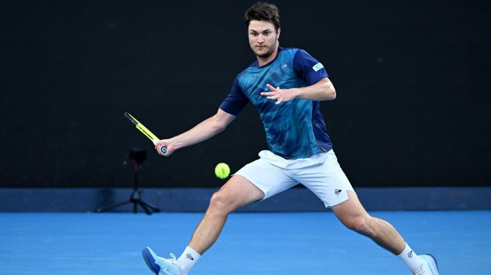 Potpuna prevlast mladog španskog asa u osmini finala: Alkaraz skršio Kecmanovića pravovremenim brejkovima u sva tri seta 1