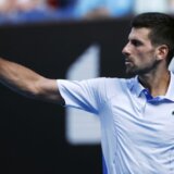 Kao iz tiganja: Čudesni poen Đokovića u četvrtfinalnom duelu sa Fricom (VIDEO) 1