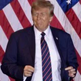 "Tramp se pretvara u zlokobnog nasilnika": Gardijan nakon trijumfa bivšeg predsednika SAD u Nju Hempširu 7
