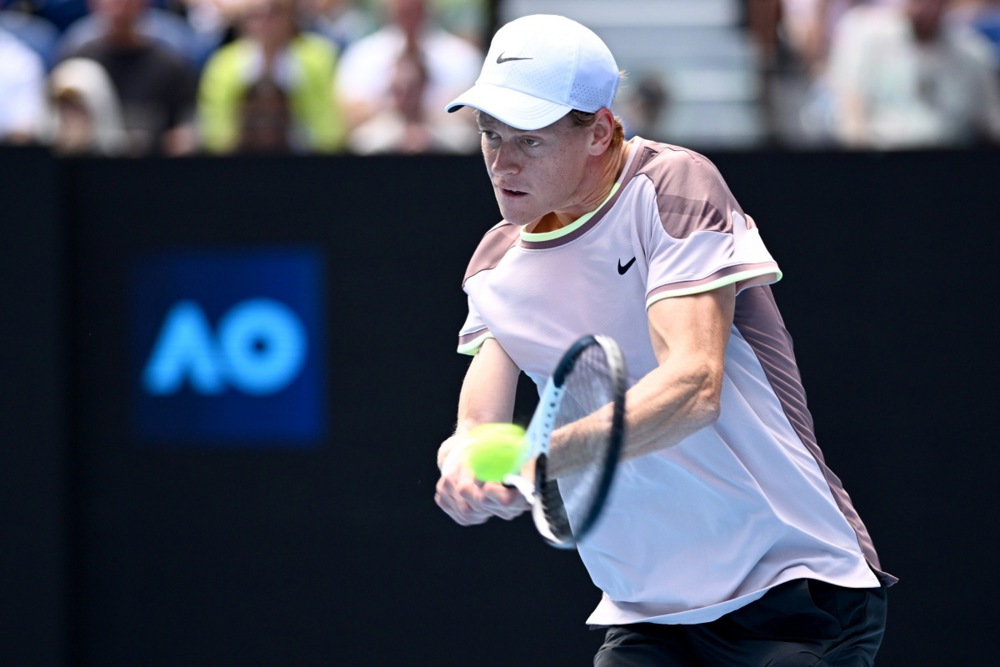 Samo je sunca večan sjaj i u Melburnu: Đoković izgubio na Australijan openu posle 2.195 dana i prvi put u polufinalu 2