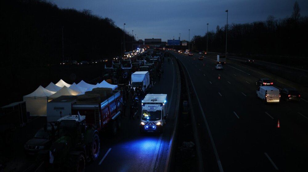 "Paralisan Pariz": Francuski farmeri protestuju zbog poreza, plata, propisa 1