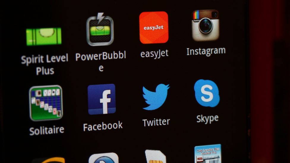 Društvene mreže: Šta se dešava sa našim nalozima kada umremo i kako izgleda virtuelno sećanje 2 Aplikacije društvenih mreža na ajfonu