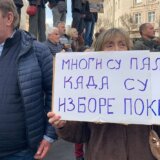 Srbija: Nastavljaju se protesti opozicije zbog izbornih nepravilnosti, paljenje sveća za Olivera Ivanovića 4