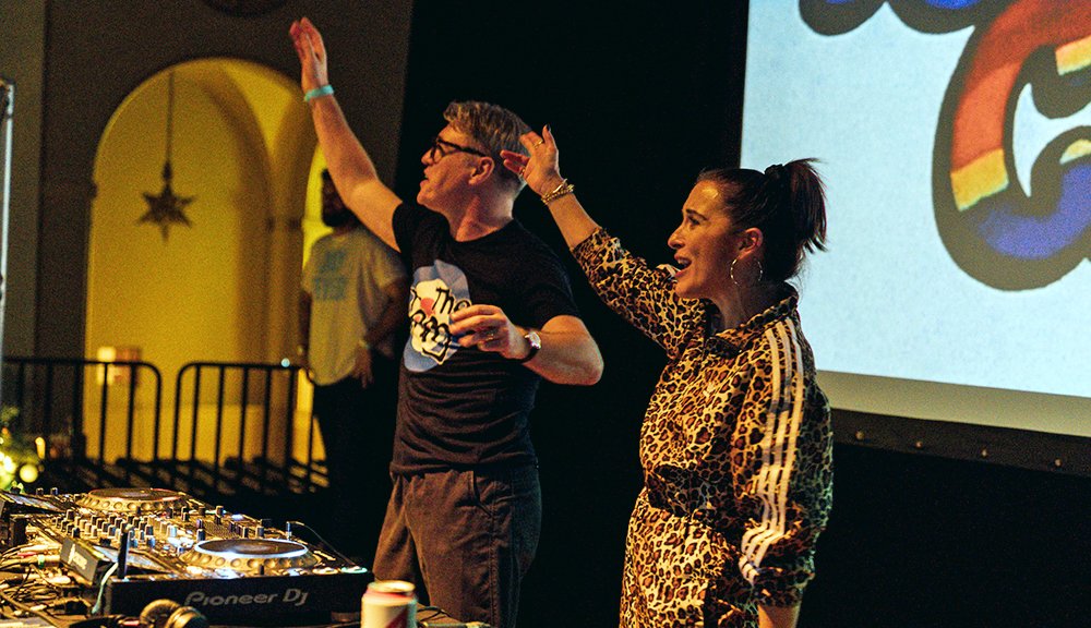 Džoni Oven i Viki Meklur na Dnevnoj groznici