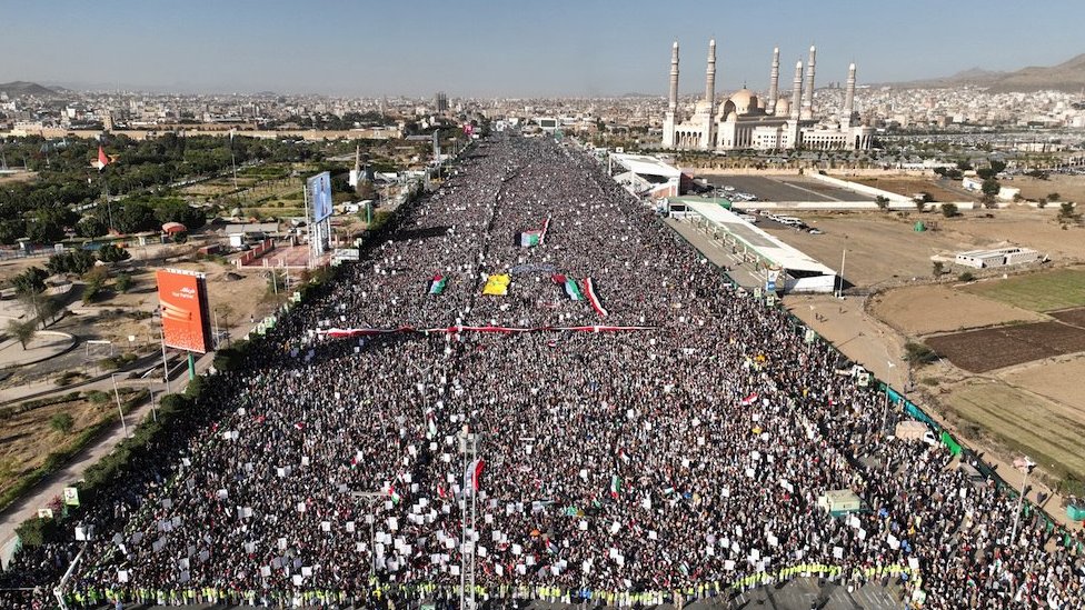 Bliski istok i sukobi: Amerika izvršila novi napad na vojne ciljeve Huta u Jemenu, Bajden poslao privatnu poruku Iranu 2 Protest Sani