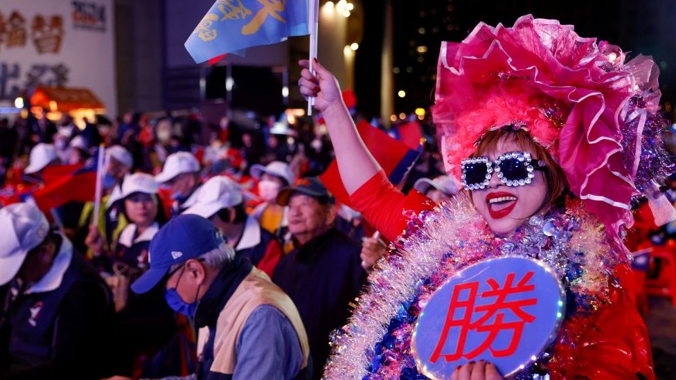 Izbori u Tajvanu: Za novog predsednika izabran Vilijam Laj, koga Kina naziva „problematičnim" 4 Pristalice Kuomitanga