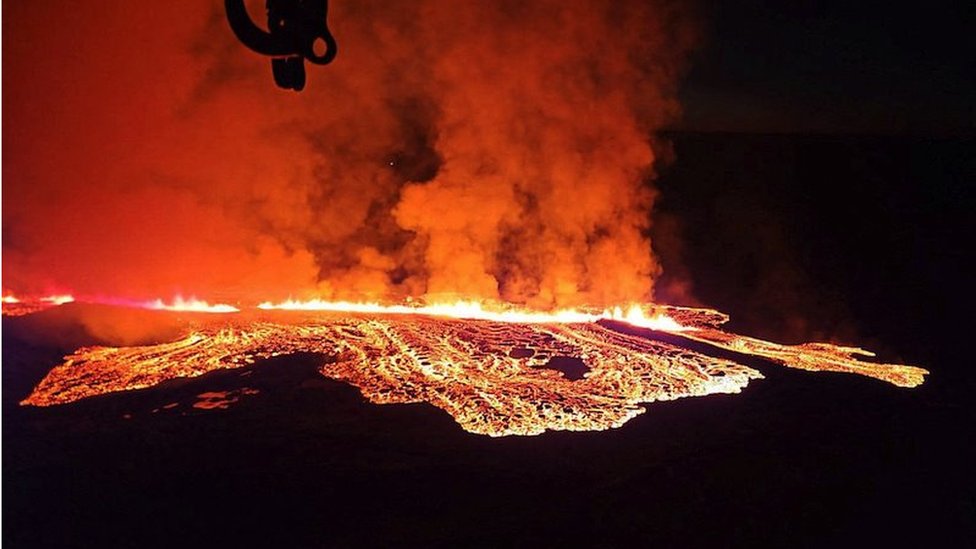 Island: Nova erupcija vulkana na Islandu, lava ulazi u ribarski grad Grindavik 2 Vulkan