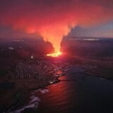 Island: Nova erupcija vulkana na, lava ulazi u ribarski grad Grindavik 9