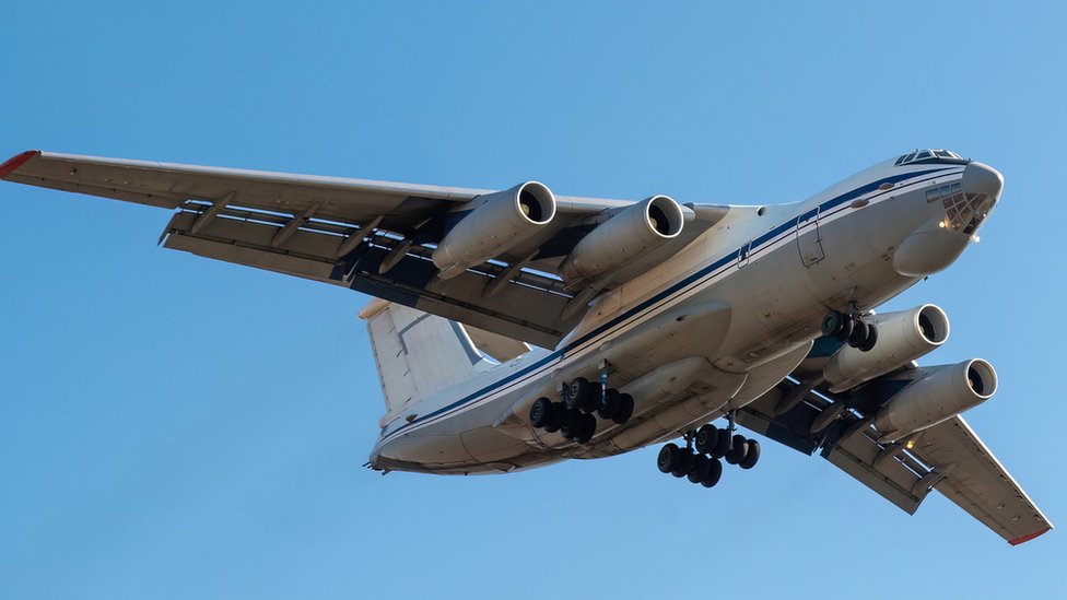Ukrajina i Rusija: Obaranje ruskog aviona otvorilo mnoga pitanja koja za sada nemaju odgovor 1 Russian il-76 aircraft in the sky