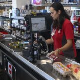 U Hrvatskoj ukupan promet prepolovljen: Može li bojkot trgovinskih lanaca u Srbiji da snizi cene? 5