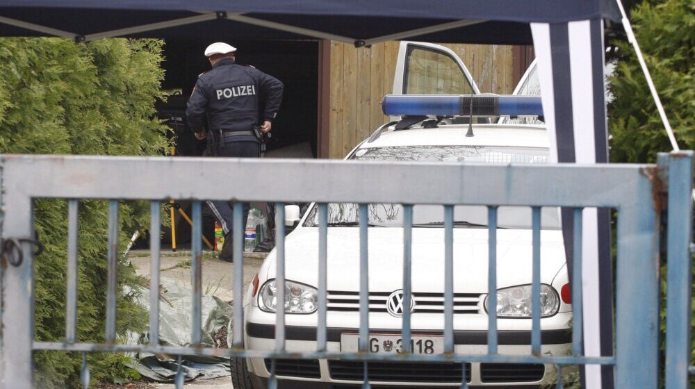 Silovatelj Jozef Fricl iz psihijatrijske jedinice ide u zatvor: Držao u zatočeništvu svoju ćerku i sedmoro dece, koje je s njim dobila 1